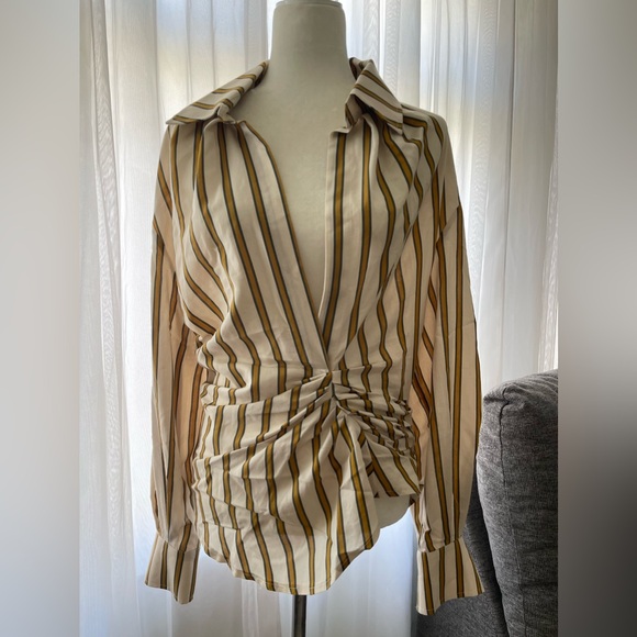 IN THE MOOD FOR LOVE Joelle Draped Shirt - Picture 6 of 10